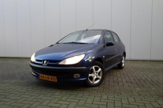 Peugeot 206 - 1.6-16V Gentry Automaat/ECC/5-deurs - 1