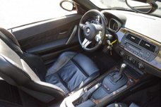 BMW Z4 Roadster - 3.0si Executive / zwart leer / sportstoelen / sport onderstel / glazen windscherm