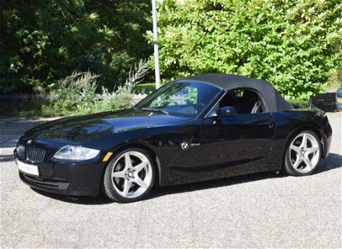 BMW Z4 Roadster - 3.0si Executive / zwart leer / sportstoelen / sport onderstel / glazen windscherm - 1