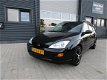 Ford Focus Wagon - 1.6-16V Trend Airco LM Velgen 17 Inch Zwart - 1 - Thumbnail