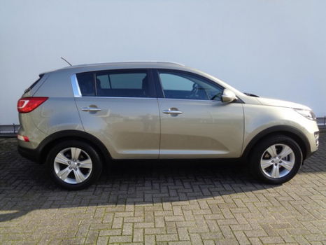 Kia Sportage - 2.0 CVVT 2WD X-ecutive / Schuifdak - 1