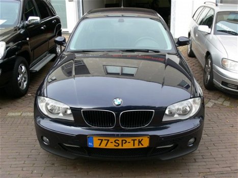 BMW 1-serie - 118i Business Line Automaat, PDC, airco - 1