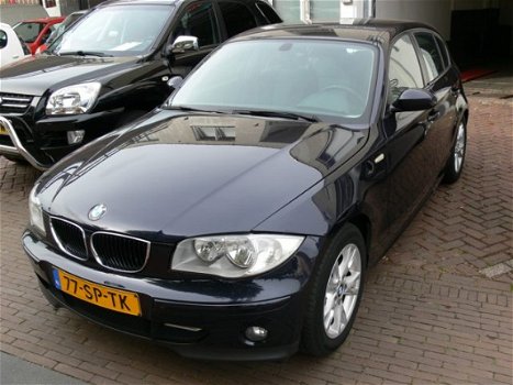 BMW 1-serie - 118i Business Line Automaat, PDC, airco - 1