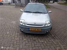 Renault Clio - 1.2 met nieuw APK