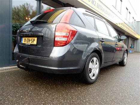 Kia Cee'd Sporty Wagon - 1.4 X-tra - 1