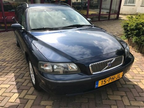 Volvo V70 - 2.4 Edition II - 1