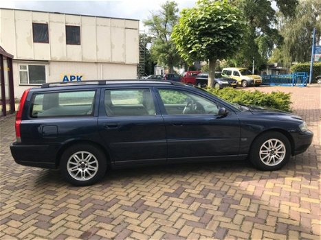 Volvo V70 - 2.4 Edition II - 1