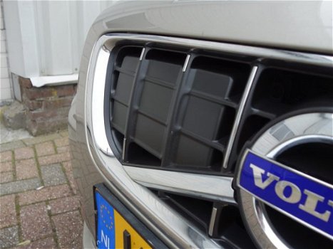 Volvo V70 - 3.0 T 286pk AUT 6-cil 4WD Ad-Cruise Xen Leer Nav Stoelverw Blis AWD Summum Vol opties 4x - 1