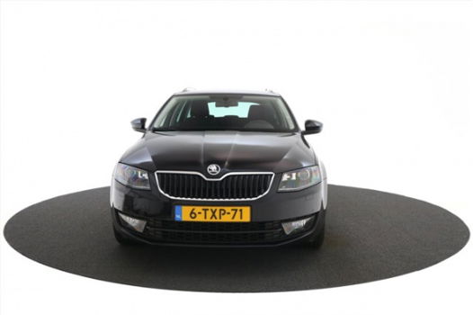 Skoda Octavia Combi - 1.4 TSI 140pk Greentech Elegance Business Line DSG - 1