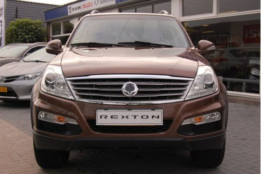 SsangYong Rexton - RX 200 SAPPHIRE | AUTOMAAT | GRIJS KENTEKEN | TREKHAAK - 1