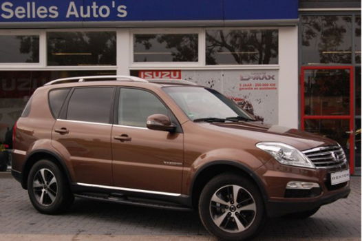 SsangYong Rexton - RX 200 SAPPHIRE | AUTOMAAT | GRIJS KENTEKEN | TREKHAAK - 1