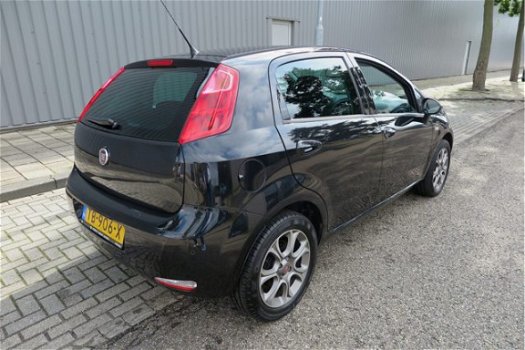 Fiat Punto - 0.9 TwinAir 100pk Sempre 5Drs /Navi/Clima/Pdc/Cruise/1e Eig/NAP/Fabrieksgarantie - 1