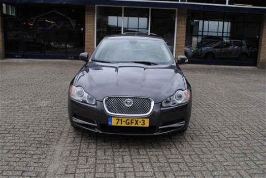 Jaguar XF - 2.7D V6 Premium Luxury - 1