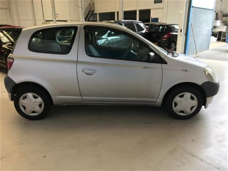 Toyota Yaris - 1.0-16V VVT-i YORIN 10-2001 168000km nwe.apk 1950 eu - 1