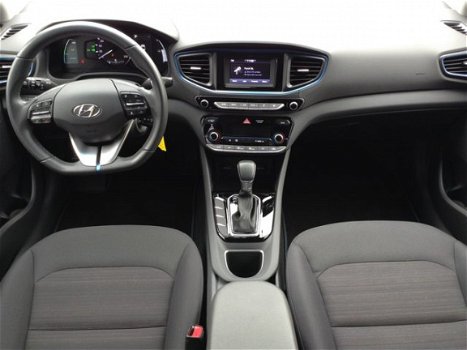 Hyundai IONIQ - 1.6 GDi i-Motion, camera, climate - 1