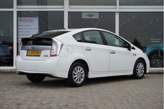 Toyota Prius - 1.8 Plug-in 100pk Aspiration + Head-up Display + Navigatie - 1