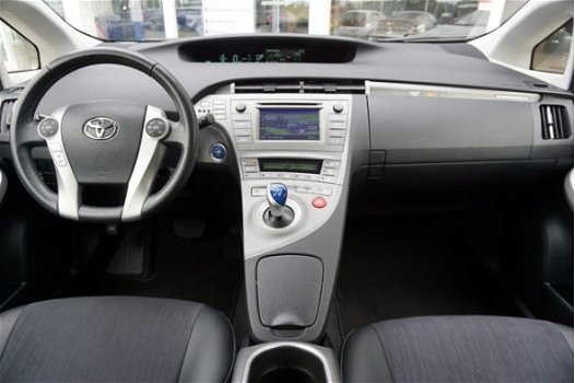 Toyota Prius - 1.8 Plug-in 100pk Aspiration + Head-up Display + Navigatie - 1