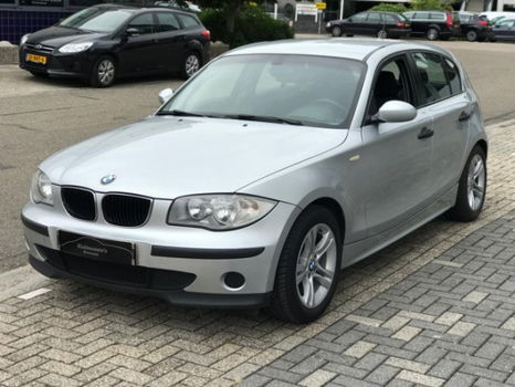 BMW 1-serie - 116i 5 deurs 31-12-2005 Apk 03-2020 Grijs airco - 1