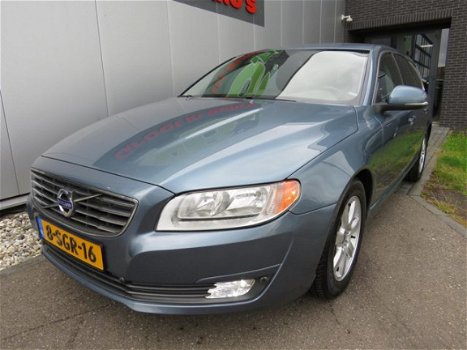 Volvo V70 - D2 NIEUWE D-riem Kinderzitjes Navi Airco PDC Bluetooth Cruise - 1