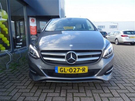 Mercedes-Benz B-klasse - 180 Ambition: AIRCO - LED KOPLAMPEN - NAVI - TELEFOON - PDV - LMV - 1