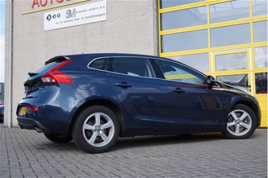 Volvo V40 - 2.0 D4 190PK 5drs Momentum Business BJ2014 LED | LMV16