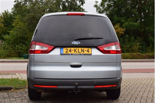Ford Galaxy - 2.0-16V Ghia Limited 7 pers. | Trekhaak | Dealer onderhouden | Cruise | Climate contro - 1