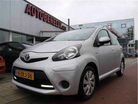 Toyota Aygo - 1.0 12v VVT-i Aspiration - 5 Deurs - Airco - 1