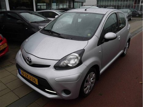 Toyota Aygo - 1.0 12v VVT-i Aspiration - 5 Deurs - Airco - 1