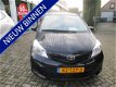 Toyota Yaris - 1.0 VVT-i Comfort 2e eigenaar | dealer NL auto | airco | 83.000 KM | trekhaak - 1 - Thumbnail