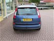 Ford Focus C-Max - 1.8-16V Futura Airco, LMV, NET GROTE ONDERHOUDSBEURT GEHAD, GEHEEL RIJKLAARPRIJS - 1 - Thumbnail