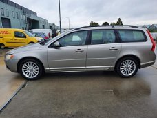 Volvo V70 - 2.0 Momentum