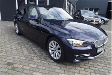 BMW 3-serie Touring - 318d High Executive Pano, Navi, Netjes