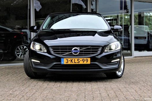 Volvo S60 - 1.6 T3 Momentum 150pk ✅NAP| Nw. type| Orig. NL| 1e eig.| Navi| Business Pack Pro| Winter - 1