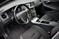 Volvo S60 - 1.6 T3 Momentum 150pk ✅NAP| Nw. type| Orig. NL| 1e eig.| Navi| Business Pack Pro| Winter - 1 - Thumbnail