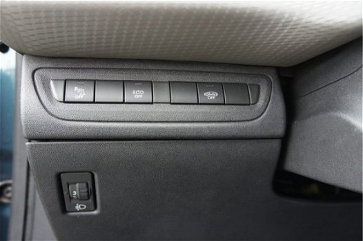 Peugeot 2008 - 1.2 PT Bluetooth/CarPlay/Cruise/Clima/Navi/Panorama/PDC/Velgen 110pk Automaat Allure - 1