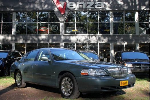 Lincoln Town Car - NL-Auto 6 PERSOONS - 1