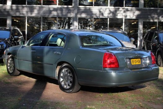 Lincoln Town Car - NL-Auto 6 PERSOONS - 1