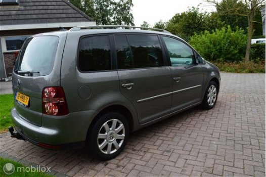 Volkswagen Touran - 2.0 TDI Highline - 1