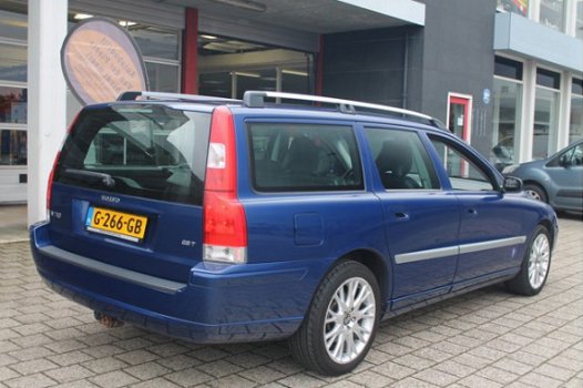 Volvo V70 - 2.5T Ocean Race Automaat/ Leer - 1