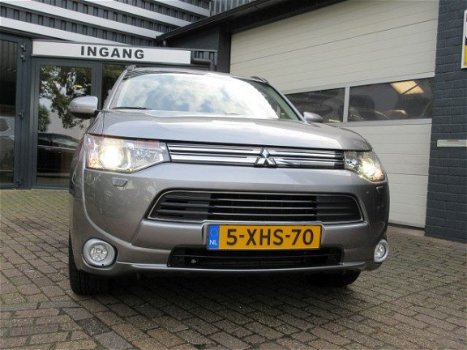 Mitsubishi Outlander - 2.0 PHEV Instyle INCL BTW CAMERA/SCHUIFDAK/EL KLEP/ECC/NAV - 1