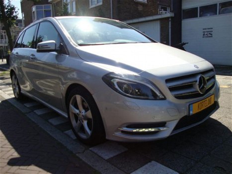 Mercedes-Benz B-klasse - 200 Ambition Automaat navi - 1