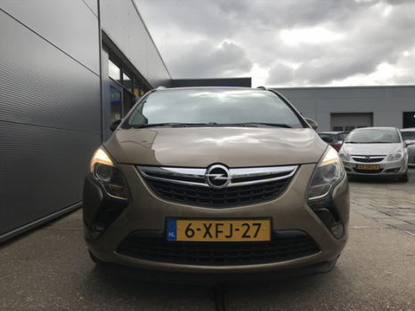 Opel Zafira Tourer - 1.4 Turbo 140pk Design Edition / Trekhaak / Navi / Camera - 1