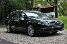 Volkswagen Passat Variant - 3.2 V6 HIGHLINE KEYLESS|SCHUIFDAK|LEDER|DVD|DYNAUDIO|R36