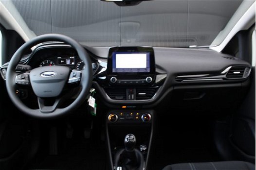 Ford Fiesta - 1.1 Trend met NAVIGATIE en CRUISE CONTROLE - 1