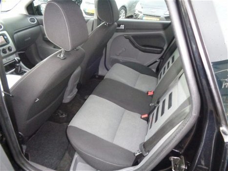 Ford Focus Wagon - 1.6 Comfort navigatie, sportvelgen - 1