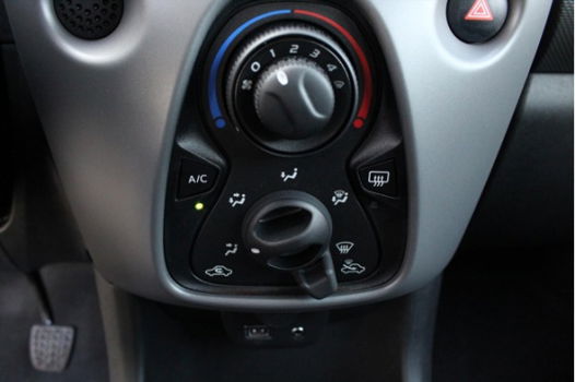 Peugeot 108 - 5 DEURS ACTIVE AIRCO VOORRAADDEAL - 1