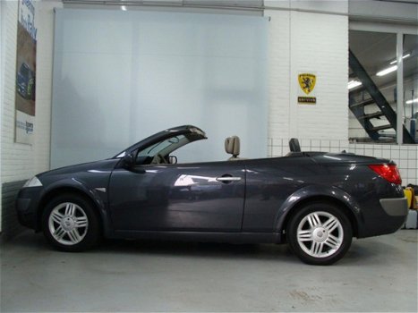 Renault Mégane coupé cabriolet - 1.6-16V Privilège Luxe - 1