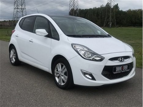 Hyundai ix20 - 1.4i i-Vision 2010 met Pano/Climate/Elek pakket - 1