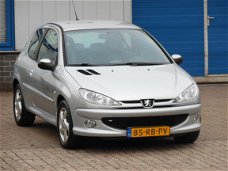 Peugeot 206 - 1.4-16V Quiksilver NIEUWE APK/NAP/AIRCO/SPORT/SUPER NETTE