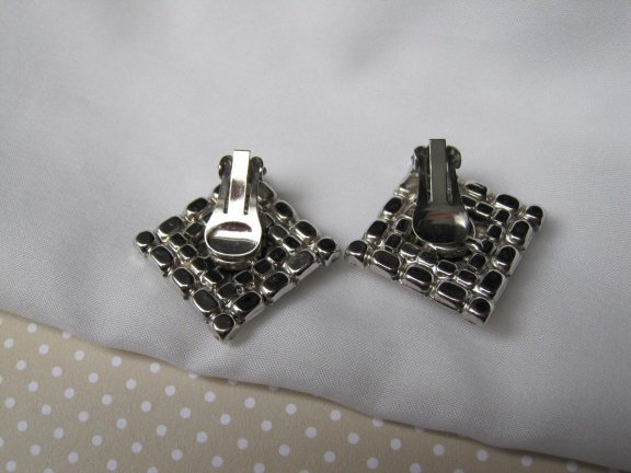Oorbellen zilverkleurig met heldere kristal rijnstenen 2.7 cm - Afbeelding 6